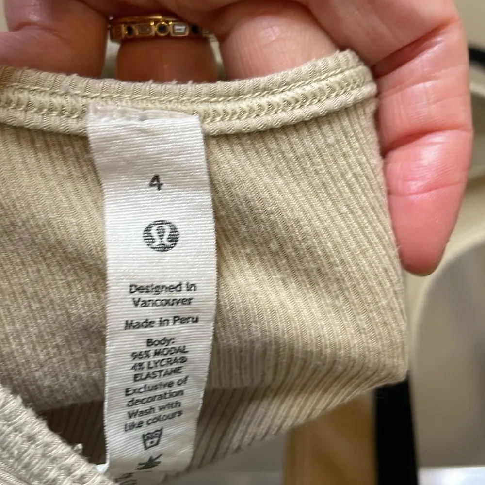 Lululemon LA Front Cut-Out Crop Tank Top sz 4 Trench Cream Beige Modal 446